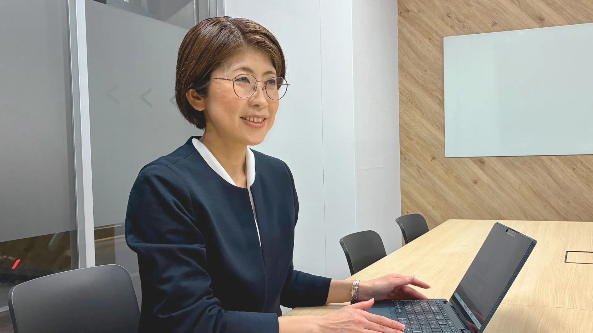 弊社おひさぽ担当　関本