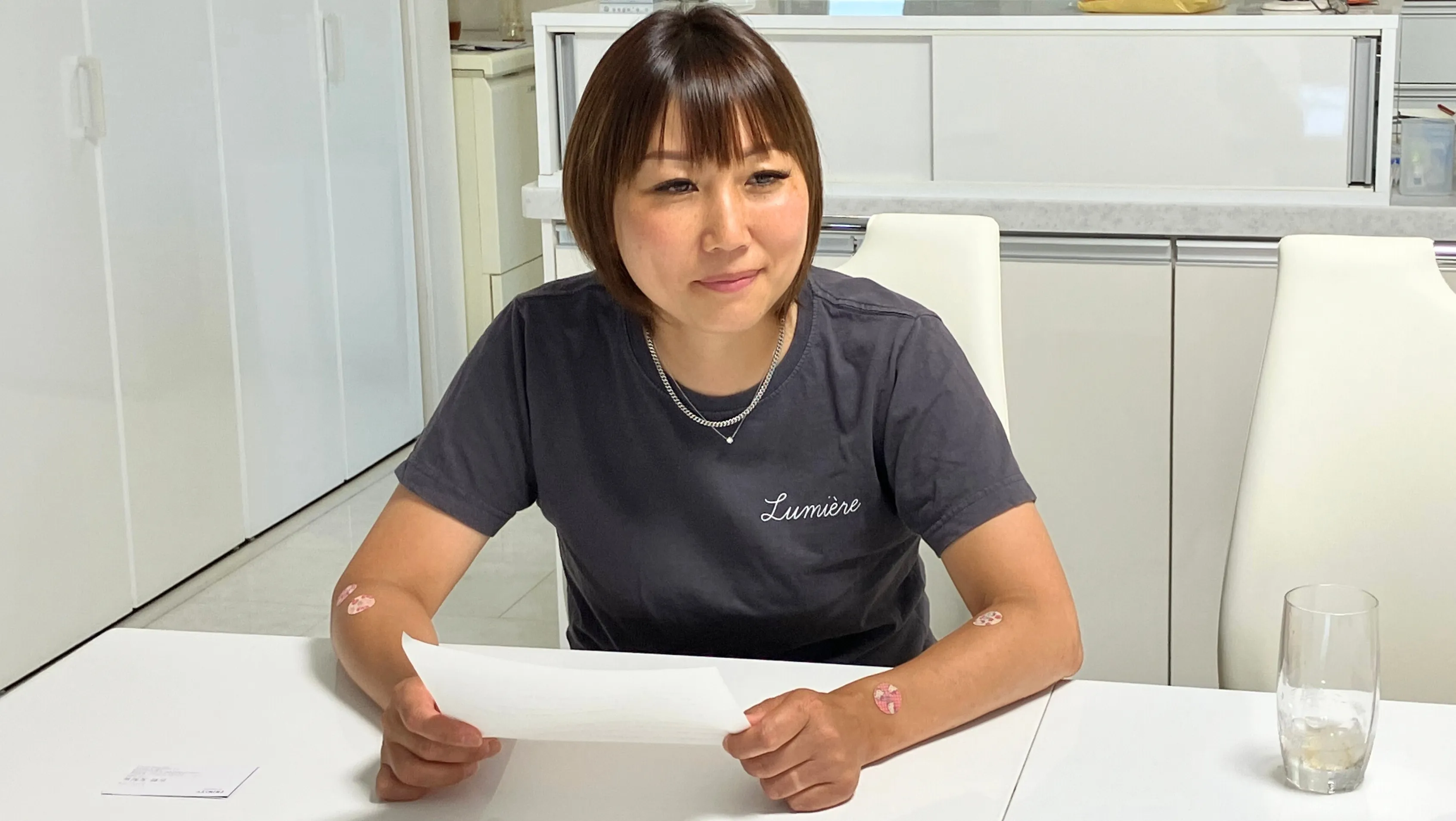 インタビューを受ける井澤様