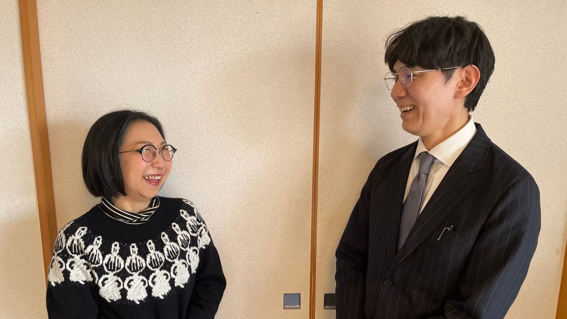 インタビューを受ける河原様